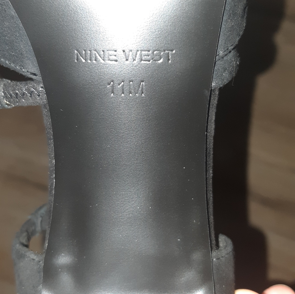 Sandals - Picture 5 of 5